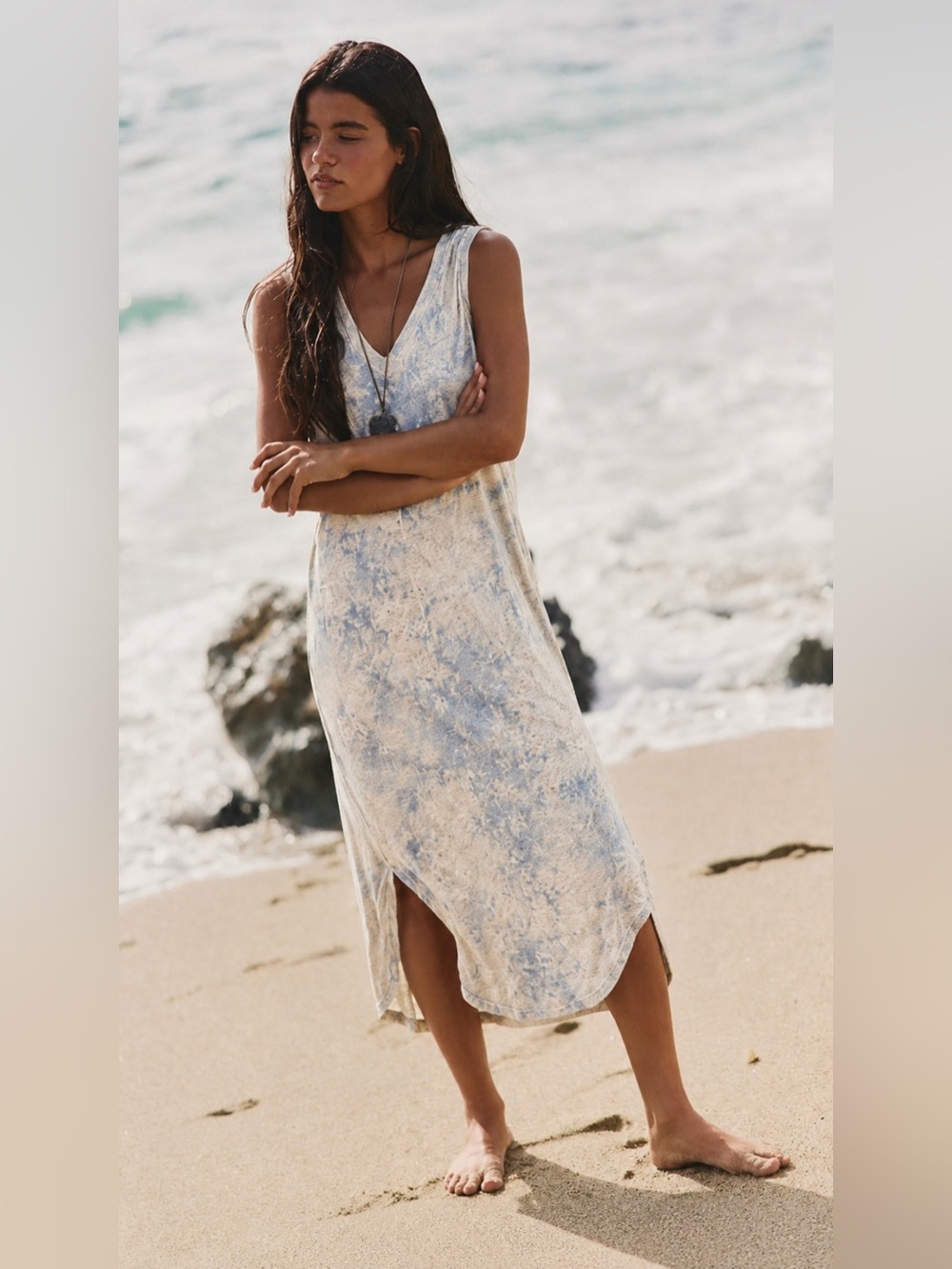 Sleeveless V-Neck Tie-Dye Midi Dress in Light Blue and Cream